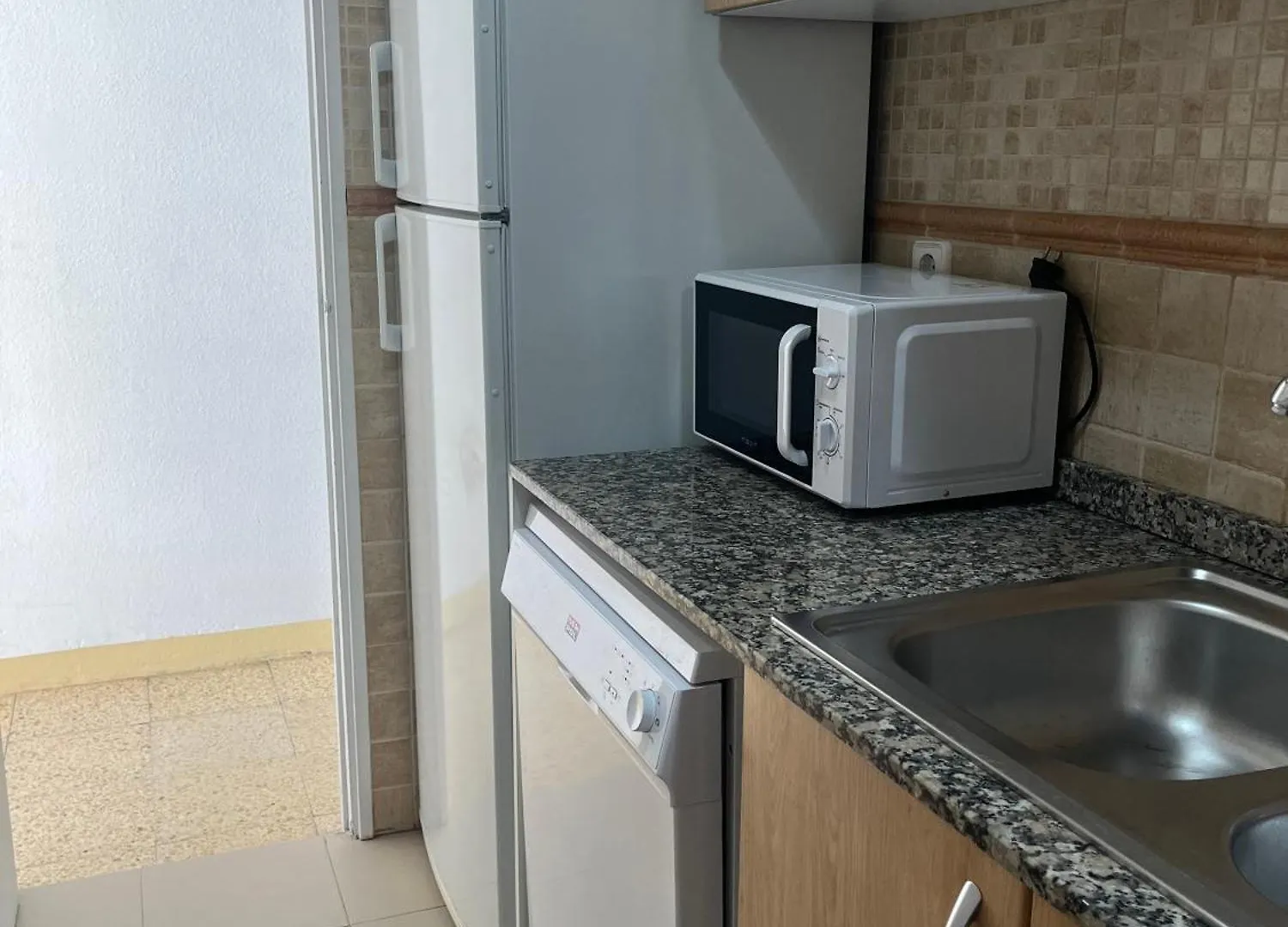 Beachfront 3-Bedroom Apartment Calafell